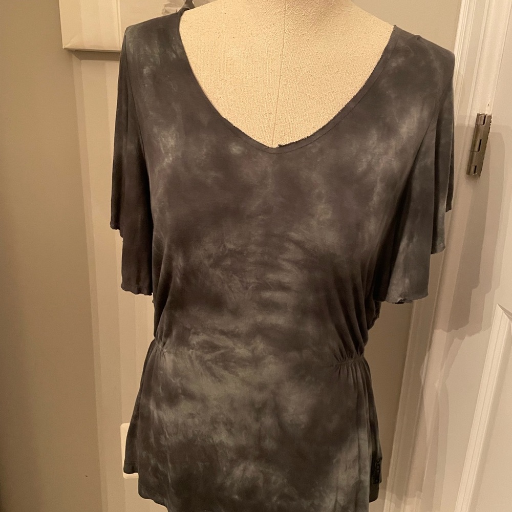 Billabong tie die flutter sleeve macrame top